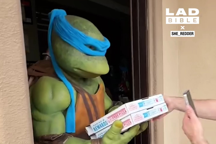 Surprising the Pizza Delivery Guy with Ninja Turtles
